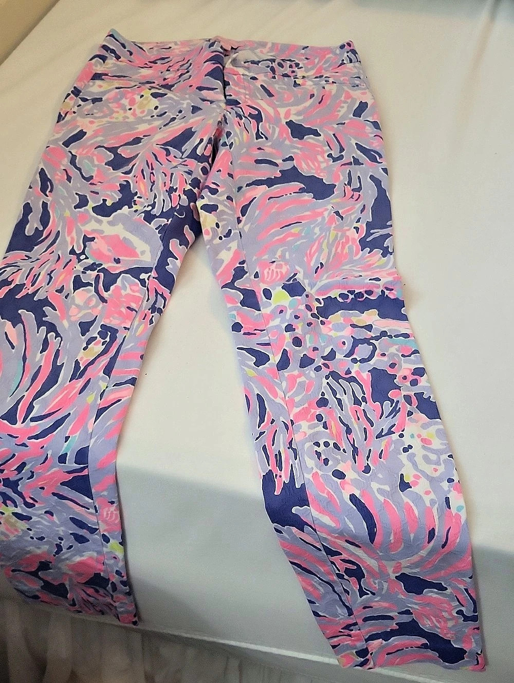 Lilly Pulitzer Printed Leggings in Pink & Purple Size 00 Like New